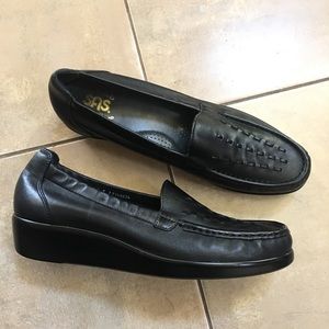 New SAS Tripad Black Loafers Size 9 1/2